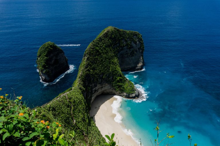 Nusa Penida ou Gili : quelle île choisir pour son escapade indonésienne ?